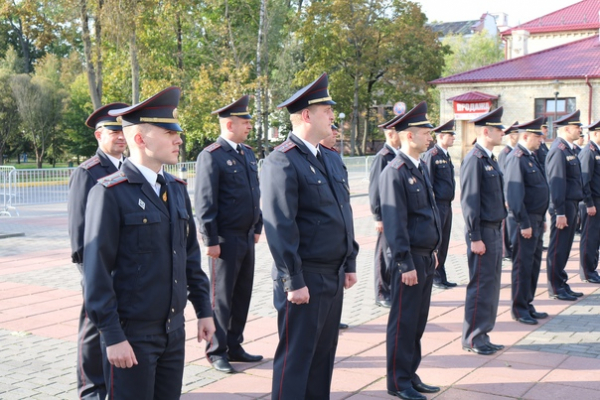 За прошлый год за сопротивление милиционерам возбуждено 11 уголовных дел. Как ни странно, но в это число попали и три женщины!