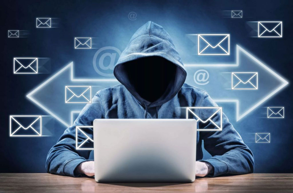 Мозырянин лишился более 2 700 рублей при покупке ноутбука в интернете