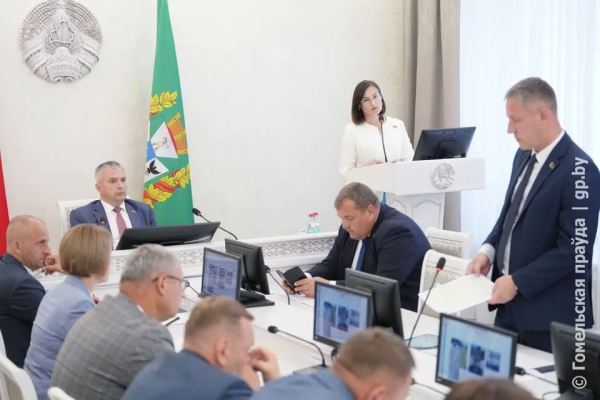 Каго заселяць у арэндныя кватэры? На апаратнай нарадзе ў аблвыканкаме абмеркавалі пытанні прадастаўлення жылля спецыялістам